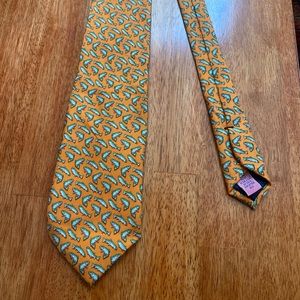 Vineyard vines trout tie 100 percent silk